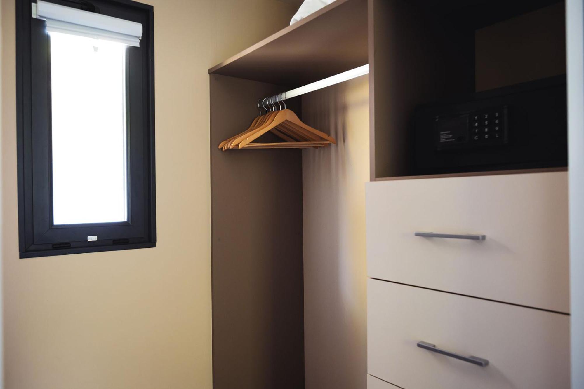 "Faré" Two-Bedroom Plus